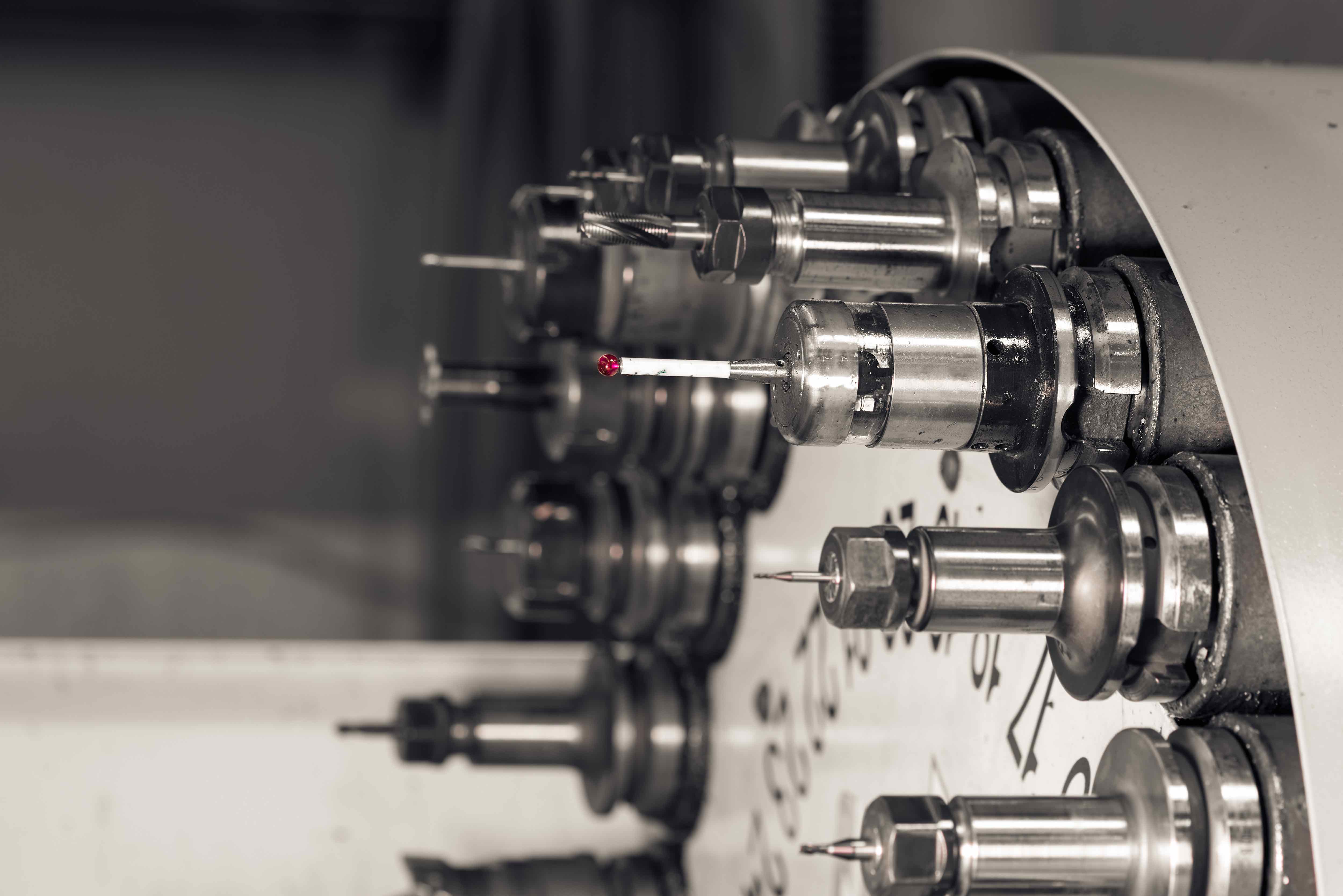 The Difference Between CNC Milling and CNC Turning